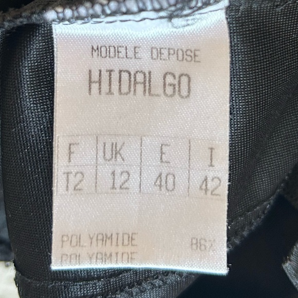 VINTAGE Black Zip Halter Top with Collar | Women’s Size 2 - Picture 4 of 5